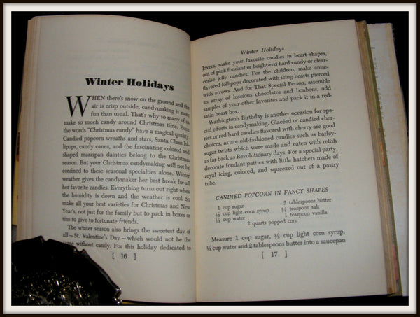 The holiday candy book - Wide World Maps & MORE! - Book - Wide World Maps & MORE! - Wide World Maps & MORE!